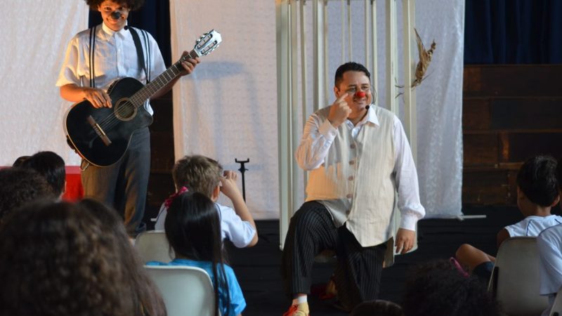 “Sobrevoar” do Teatralmente no Colégio Assunção