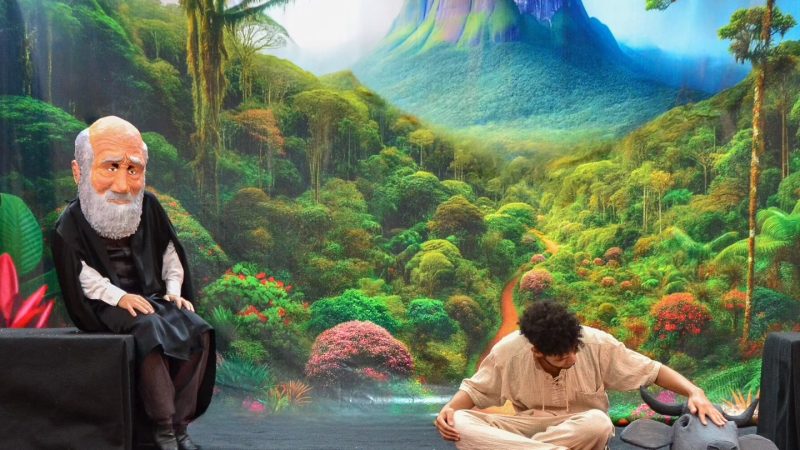 Estreou “Caminhos de Darwin”, o novo espetáculo do Teatralmente