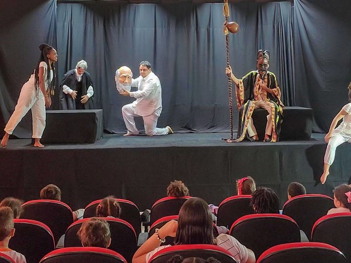 “Caminhos de Darwin” em apresentações gratuitas no Ariano Suassuna em Niterói