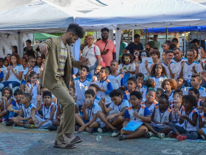 Veja as imagens de “Catador de Amanhãs” do Teatralmente em Duque de Caxias – RJ